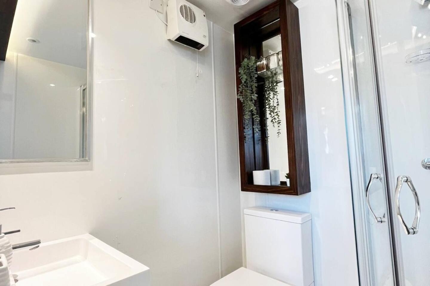 Apt 10 Beachside Beauty Lux Studio Steps From Beach Brighton Exterior photo